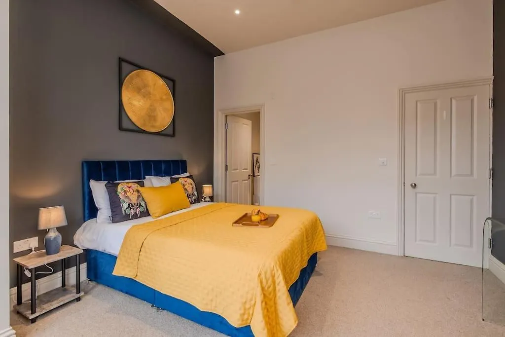 Beautiful Garden Flat I Two Bedroom I Sleep 6 Guests Brighton