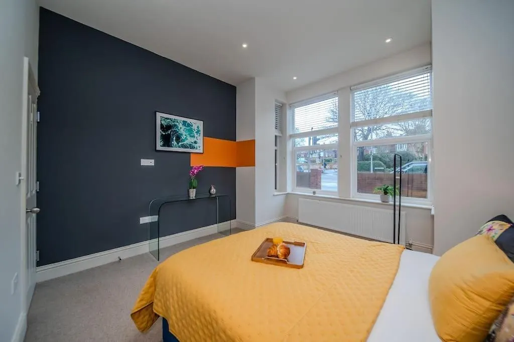 Beautiful Garden Flat I Two Bedroom I Sleep 6 Guests Brighton