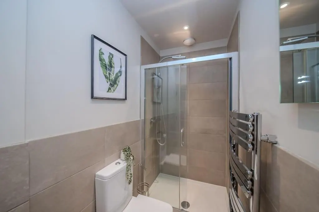 Beautiful Garden Flat I Two Bedroom I Sleep 6 Guests Brighton 0*,  United Kingdom