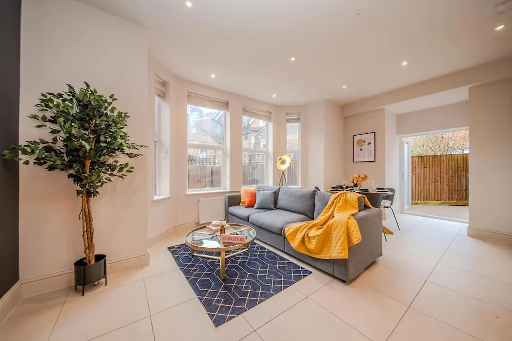 Beautiful Garden Flat I Two Bedroom I Sleep 6 Guests Brighton